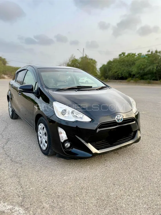Toyota Aqua 2015 for Sale in Karachi Image-1