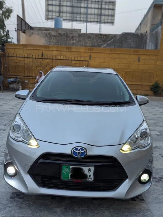 Toyota Aqua 2015 for Sale in Gujranwala Image-1
