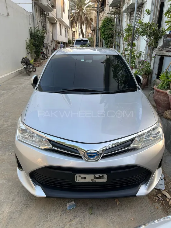 Toyota Corolla Axio 2017 for Sale in Karachi Image-1