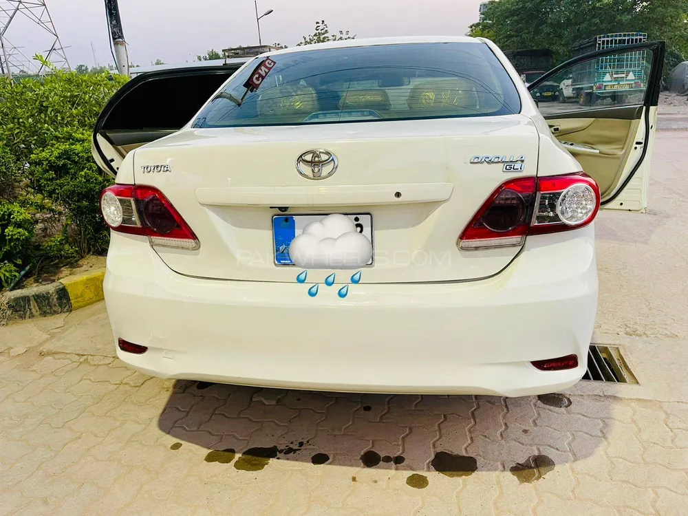 Toyota Corolla 2011 for Sale in Islamabad Image-1