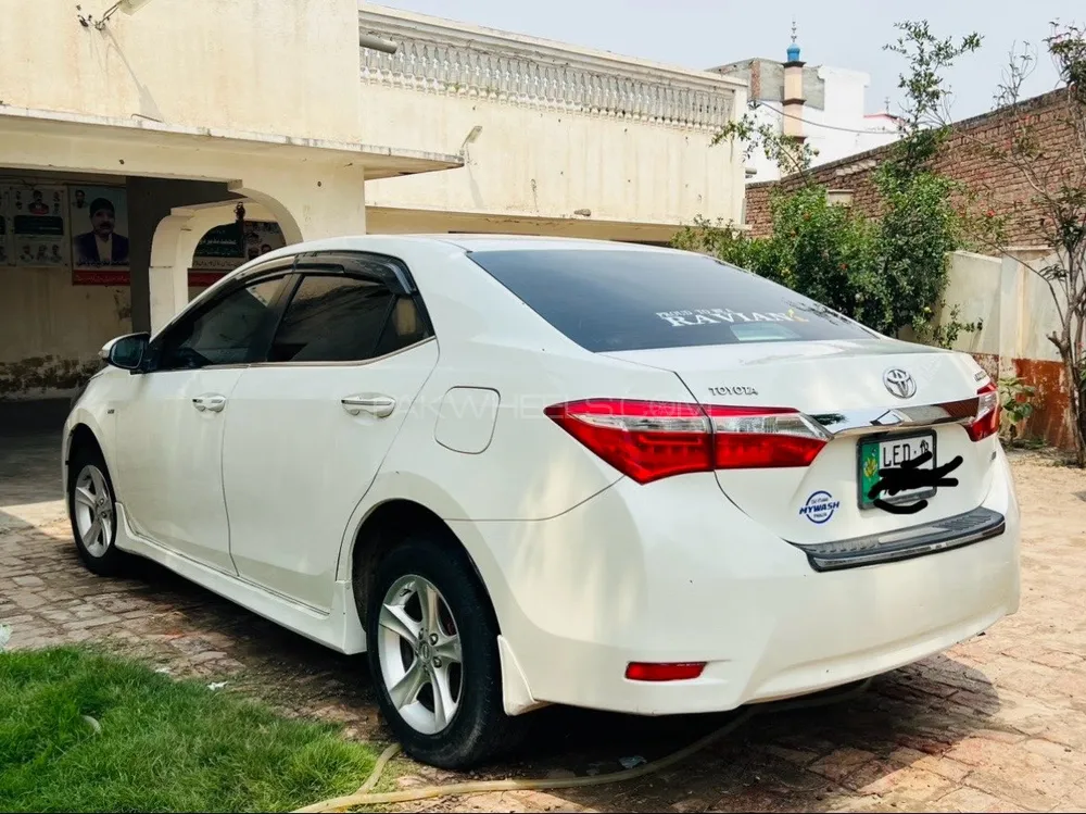 Toyota Corolla 2017 for Sale in Mandi bahauddin Image-1