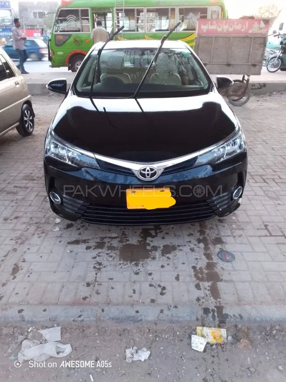 Toyota Corolla 2018 for Sale in Karachi Image-1