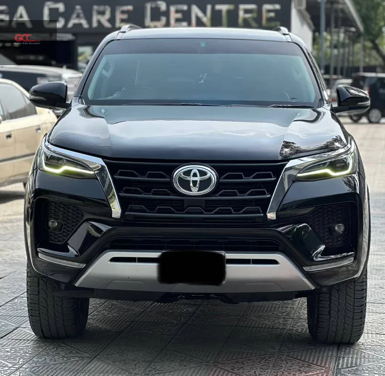 Toyota Fortuner 2021 for Sale in Islamabad Image-1