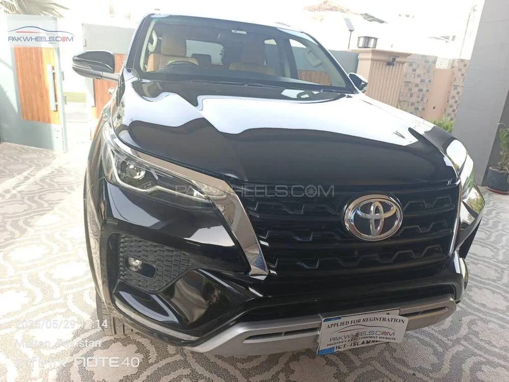 Toyota Fortuner 2021 for Sale in Multan Image-1