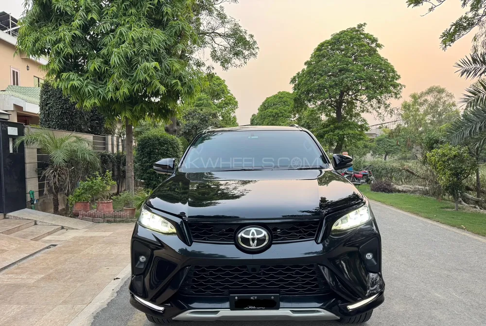 Toyota Fortuner 2021 for Sale in Lahore Image-1