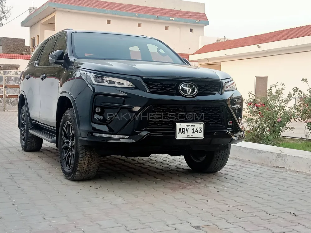 Toyota Fortuner 2023 for Sale in Bahawalpur Image-1