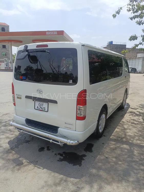 Toyota Hiace 2016 for Sale in Gujrat Image-1