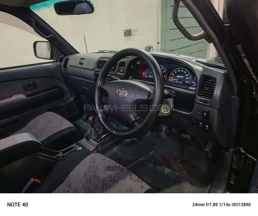 Toyota Hilux 2003 for Sale in Havali Lakhan Image-1