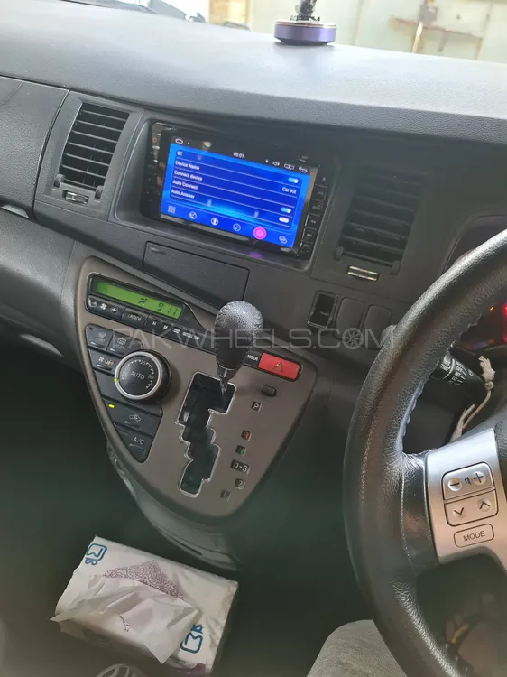 Toyota ISIS 2007 for Sale in Karachi Image-1