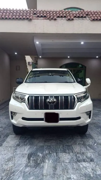 Toyota Prado 2024 for Sale in Lahore Image-1