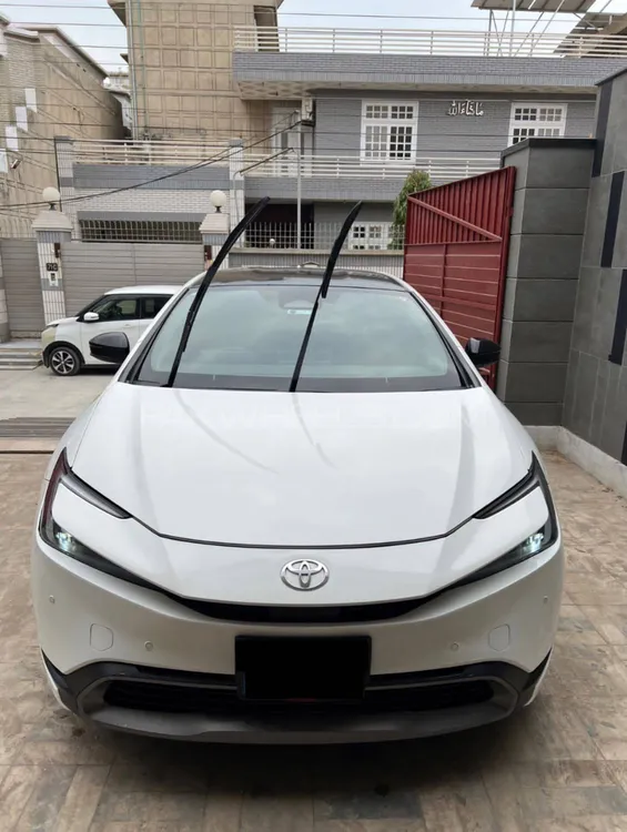 Toyota Prius 2023 for Sale in Faisalabad Image-1
