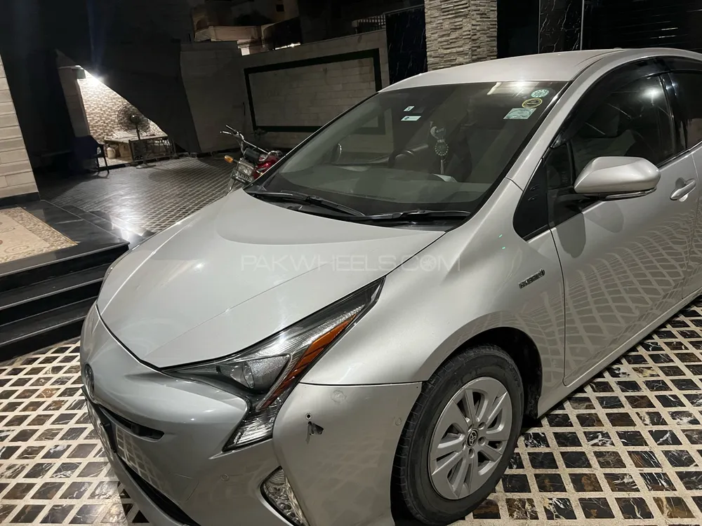 Toyota Prius 2018 for Sale in Faisalabad Image-1