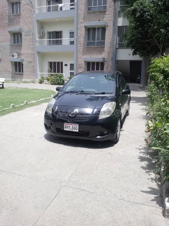 Toyota Vitz 2006 for Sale in Lahore Image-1