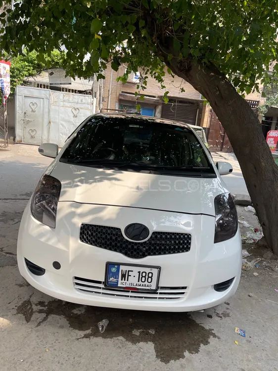 Toyota Vitz 2007 for Sale in Lahore Image-1
