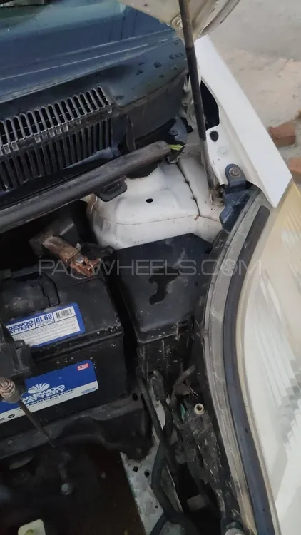 Toyota Vitz 2012 for Sale in Mian Wali Image-1