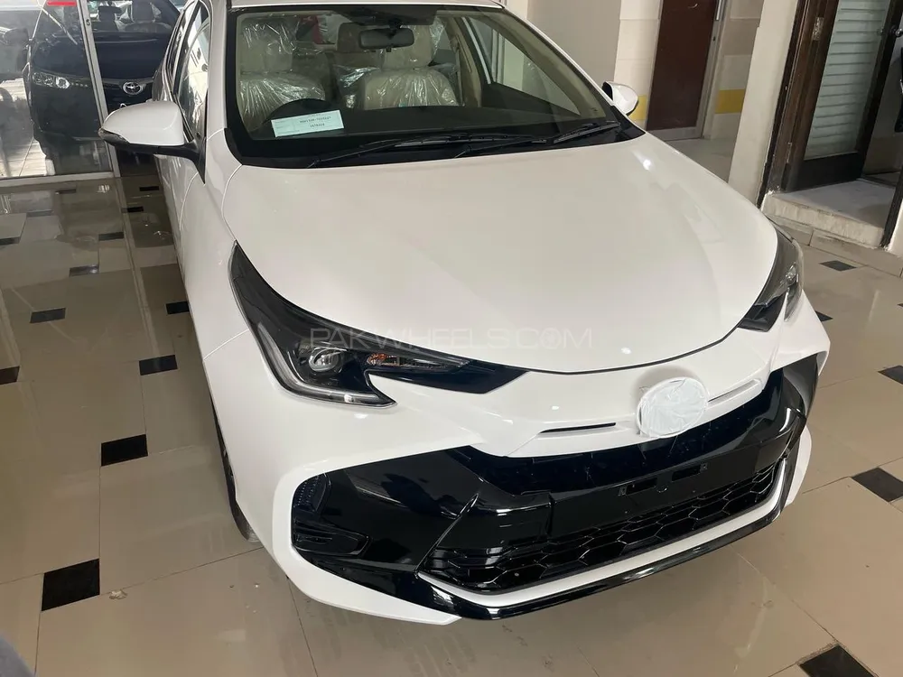 ٹویوٹا یارس سیڈان 2025 for Sale in لاہور Image-1
