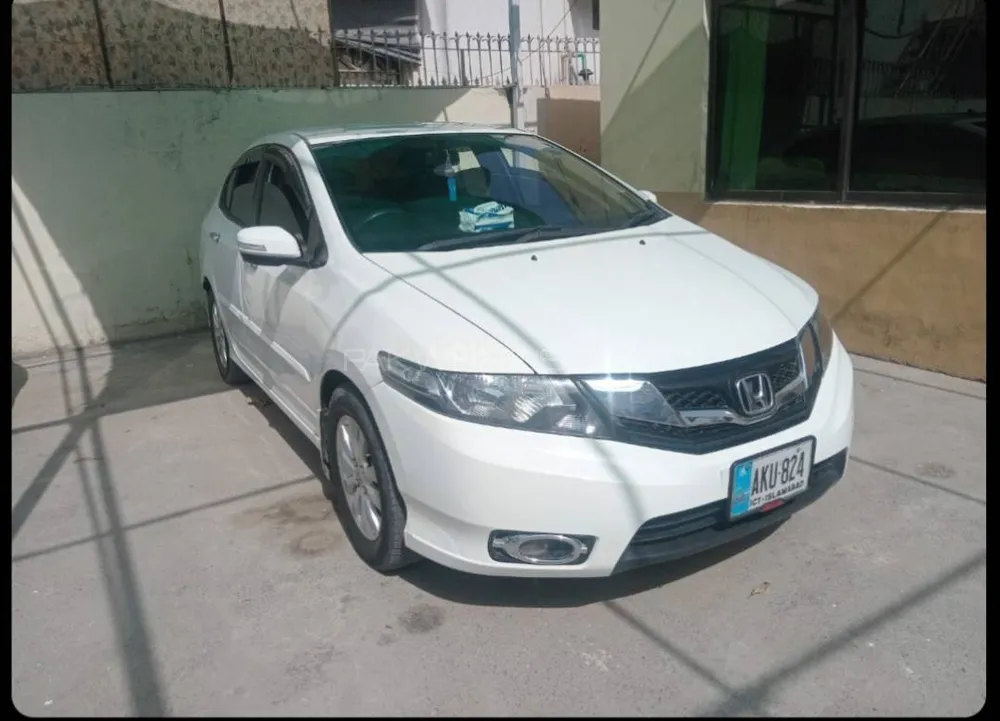 Honda City 2018 for Sale in Islamabad Image-1