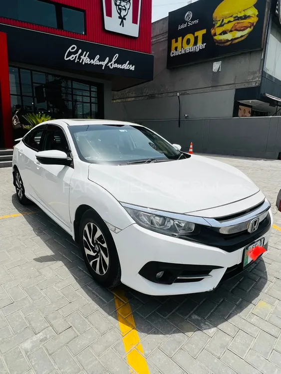Honda Civic 2018 for Sale in Chichawatni Image-1