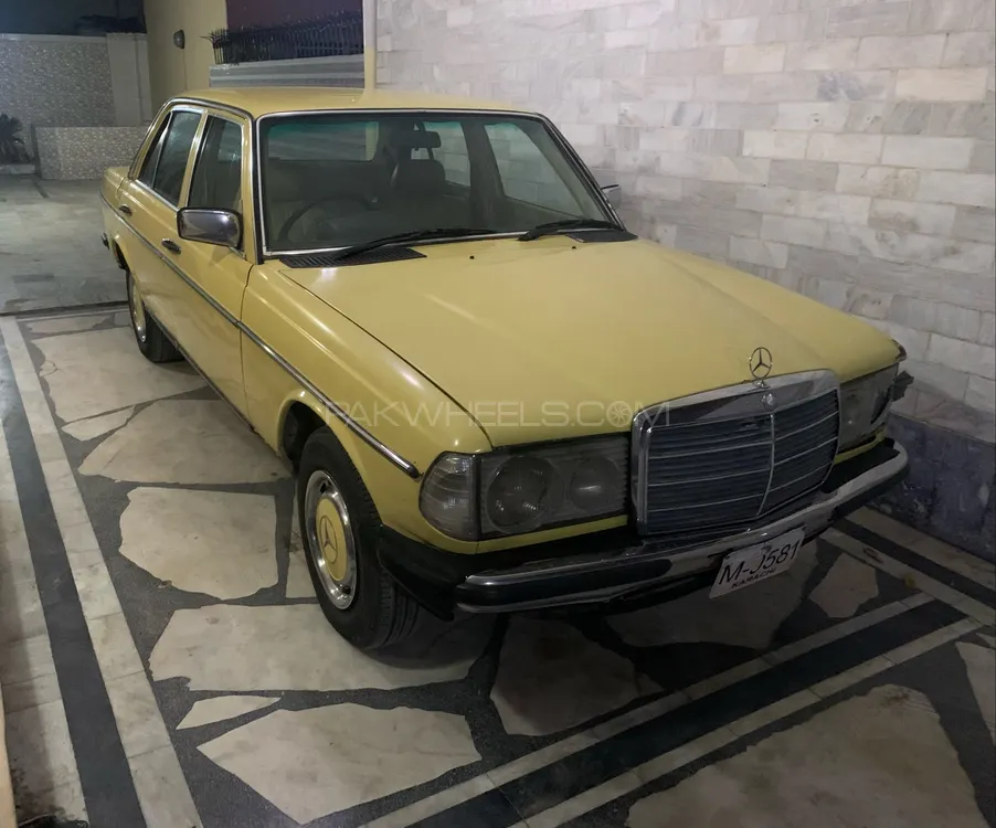 Mercedes Benz E Class 1982 for Sale in Rawalpindi Image-1