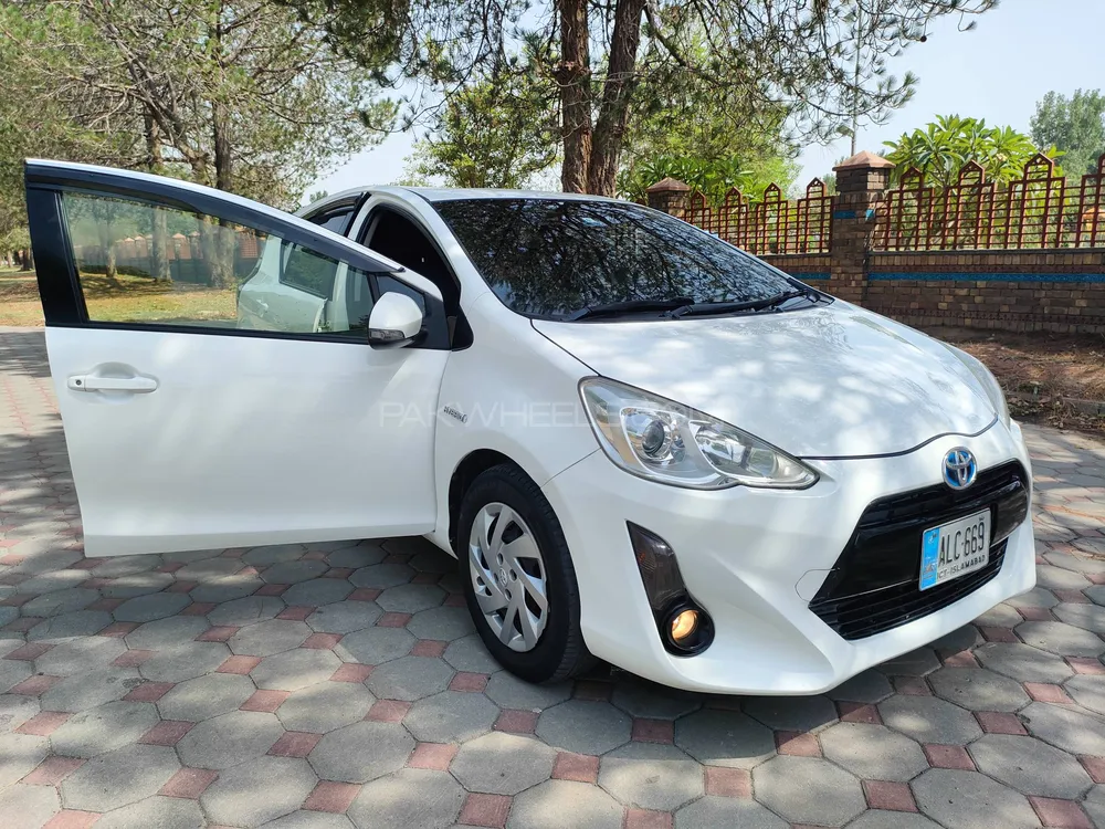 Toyota Aqua 2015 for Sale in Islamabad Image-1