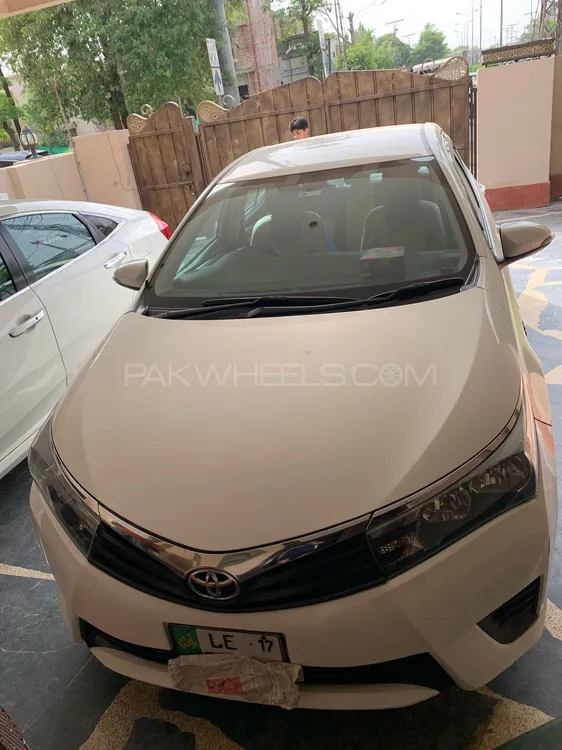 Toyota Corolla 2017 for Sale in Lahore Image-1