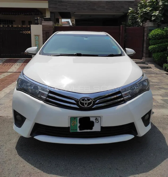 Toyota Corolla 2015 for Sale in Lahore Image-1
