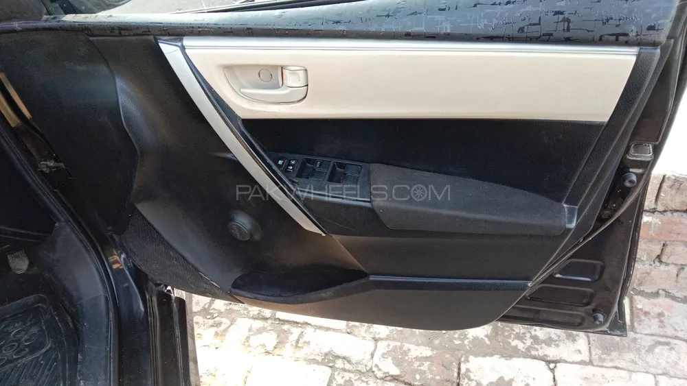 Toyota Corolla 2016 for Sale in Shorkot Cantt Image-1