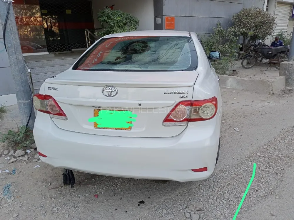 Toyota Corolla 2011 for Sale in Karachi Image-1