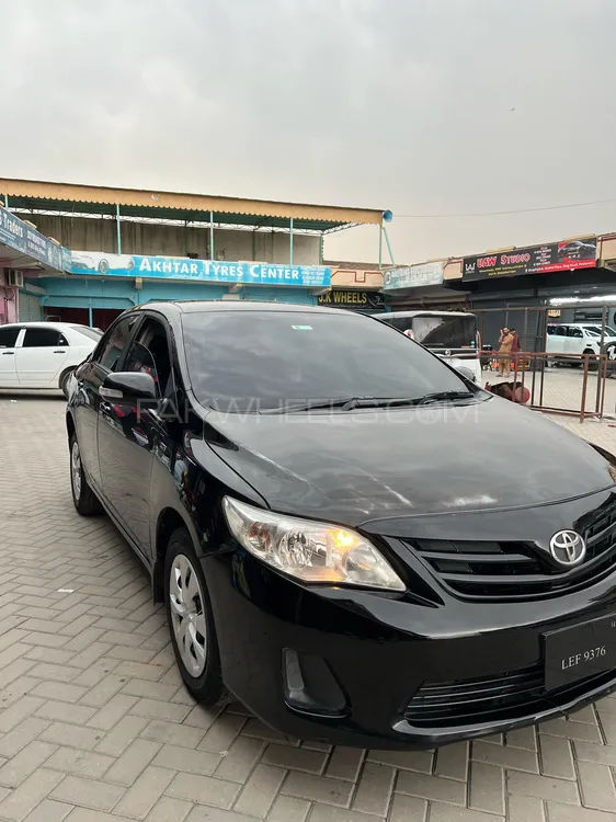 Toyota Corolla 2014 for Sale in Peshawar Image-1