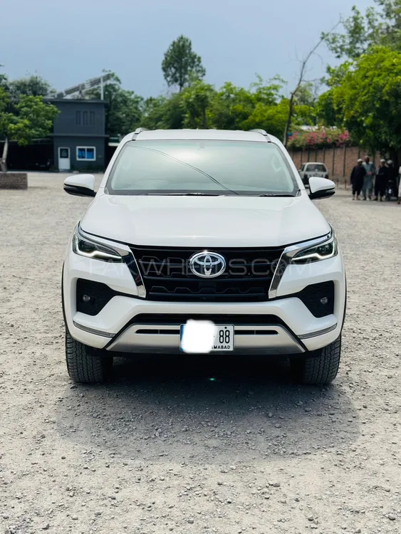 Toyota Fortuner 2022 for Sale in Peshawar Image-1