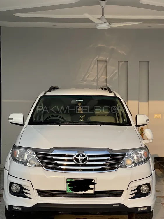 Toyota Fortuner 2016 for Sale in Lahore Image-1