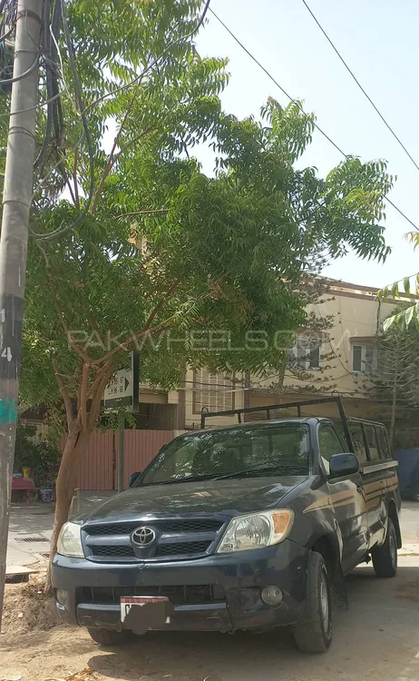 Toyota Hilux 2011 for Sale in Karachi Image-1