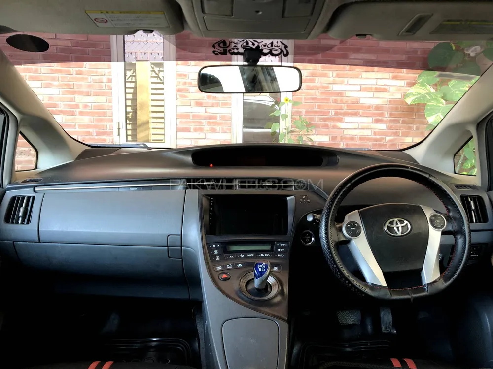 ٹویوٹا پریوس 2011 for Sale in اوکاڑہ Image-1
