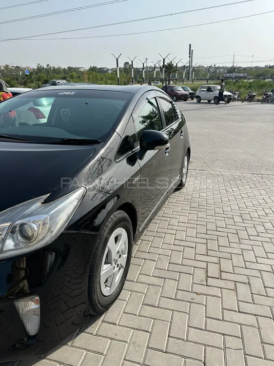 Toyota Prius 2012 for Sale in Islamabad Image-1