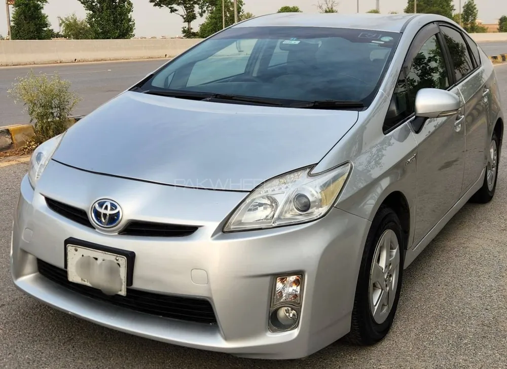 Toyota Prius 2011 for Sale in Peshawar Image-1