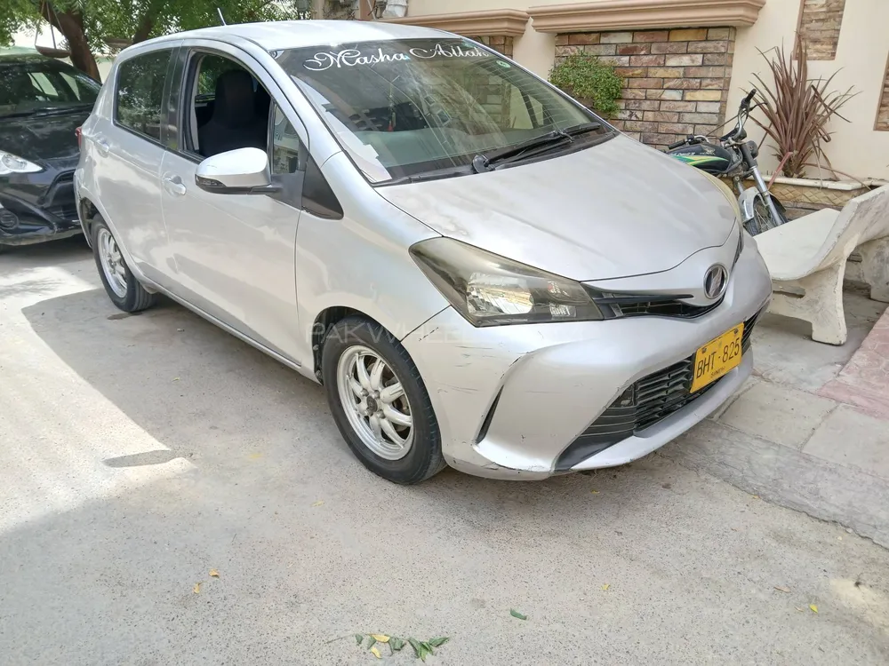 Toyota Vitz 2014 for Sale in Karachi Image-1