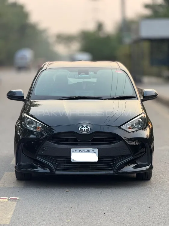 Toyota Yaris Hatchback 2020 for Sale in Lahore Image-1