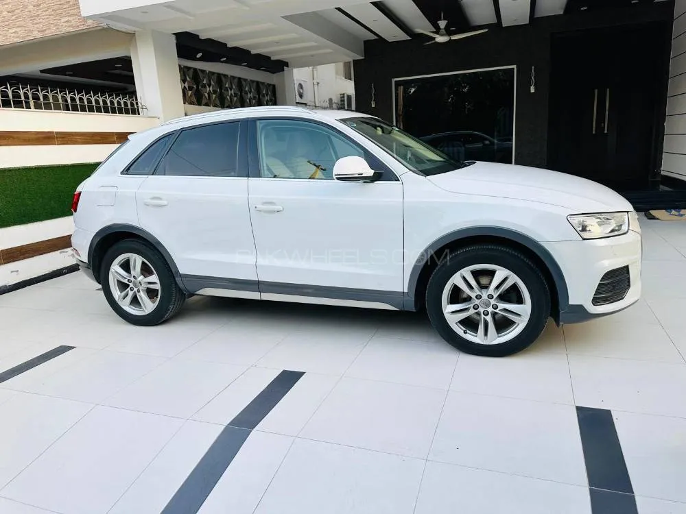 Audi Q3 2016 for Sale in Lahore Image-1