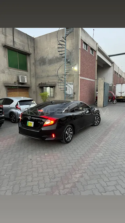 Honda Civic 2018 for Sale in Lahore Image-1