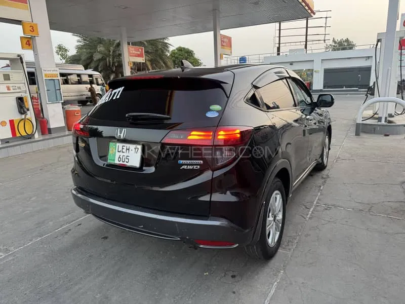 Honda Vezel 2014 for Sale in Lahore Image-1