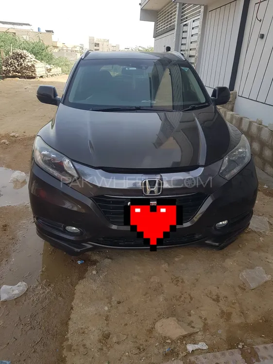 Honda Vezel 2015 for Sale in Karachi Image-1