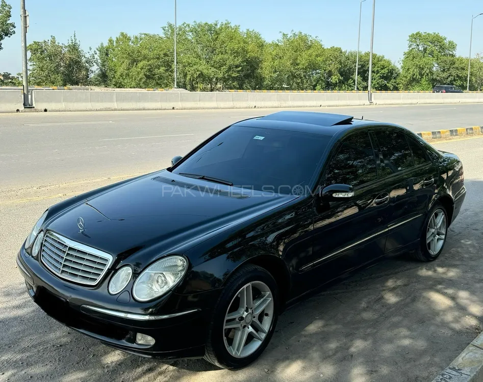 Mercedes Benz E Class 2006 for Sale in Peshawar Image-1
