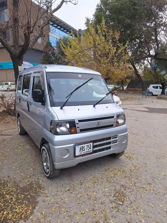 Nissan Clipper 2010 for Sale in Islamabad Image-1