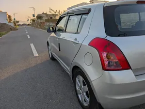 Suzuki Swift DLX 1.3 2012 for Sale