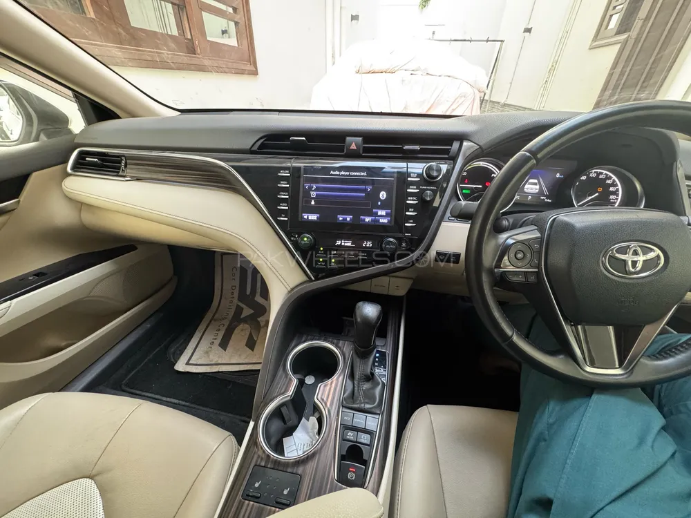 Toyota Camry 2018 for Sale in Karachi Image-1