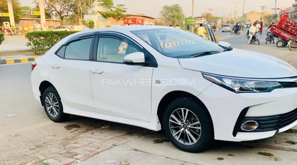 Toyota Corolla 2020 for Sale in Lahore Image-1