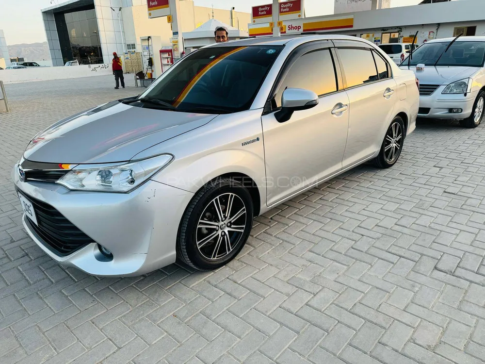 Toyota Corolla Axio 2016 for Sale in Quetta Image-1