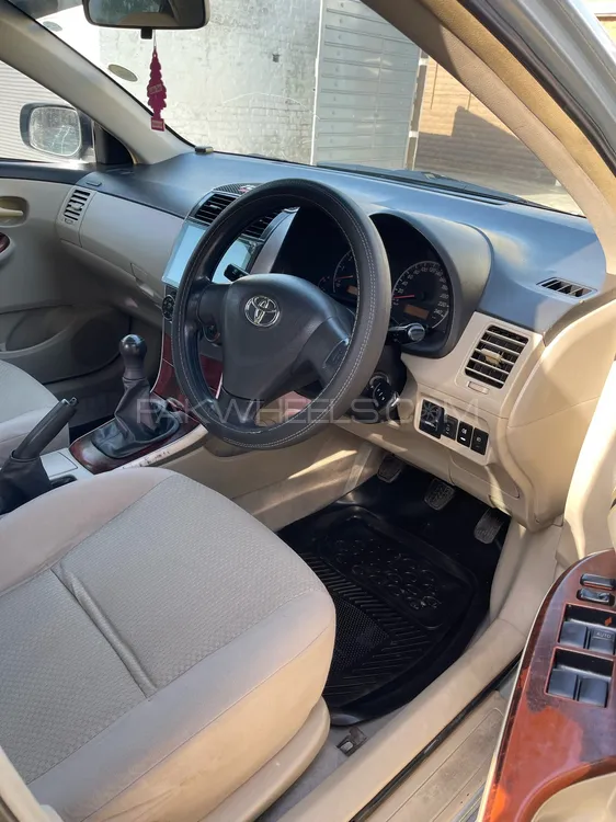 Toyota Corolla 2014 for Sale in Peshawar Image-1