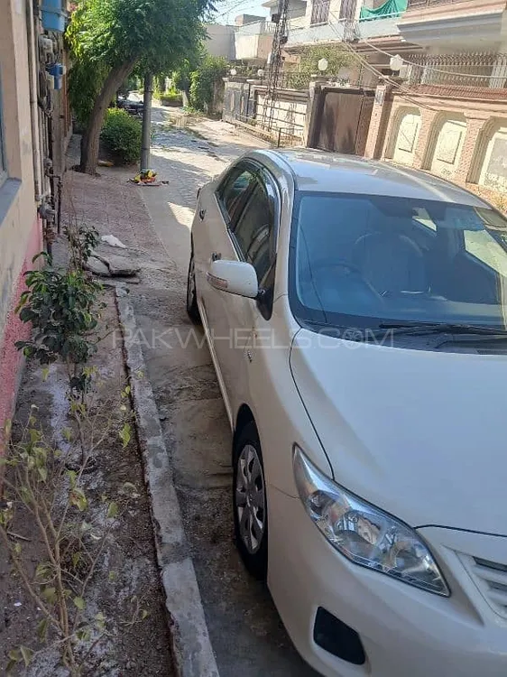 Toyota Corolla 2013 for Sale in Sargodha Image-1