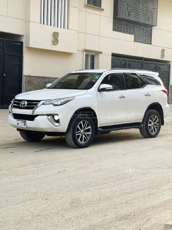 Toyota Fortuner 2017 for Sale in Karachi Image-1